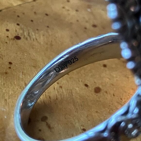 White Buffalo Sterling Silver Statement Ring Size 7 - Picture 6 of 9